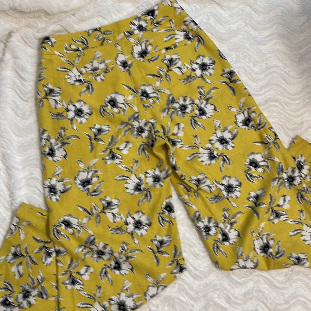 Banana Republic Linen/Rayon Yellow Floral Wide Leg Pants - Picture 6 of 12